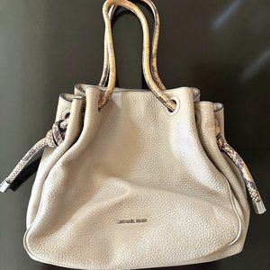 Michael Kors Hobo Bag